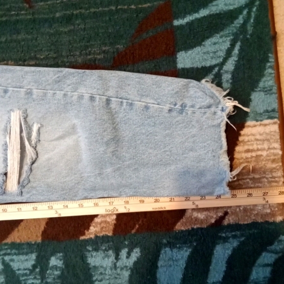 Zara Womens Busted Knees Distressed Slightly Baggie Button Fly Size 8 - Picture 8 of 11